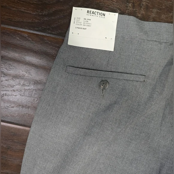NWT Kenneth Cole Reaction Grey Mens Big and Tall 2 Piece Suit 50L 44W
